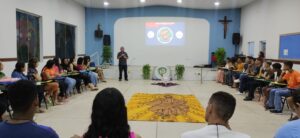 3-3f83afb3-3f51-4978-90c6-a60c335a1c21