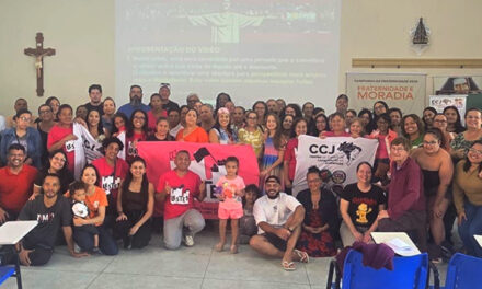 NOVO PROJETO PEDAGÓGICO PARA DESENVOLVER A CAPACIDADE DE PENSAR CRITICAMENTE